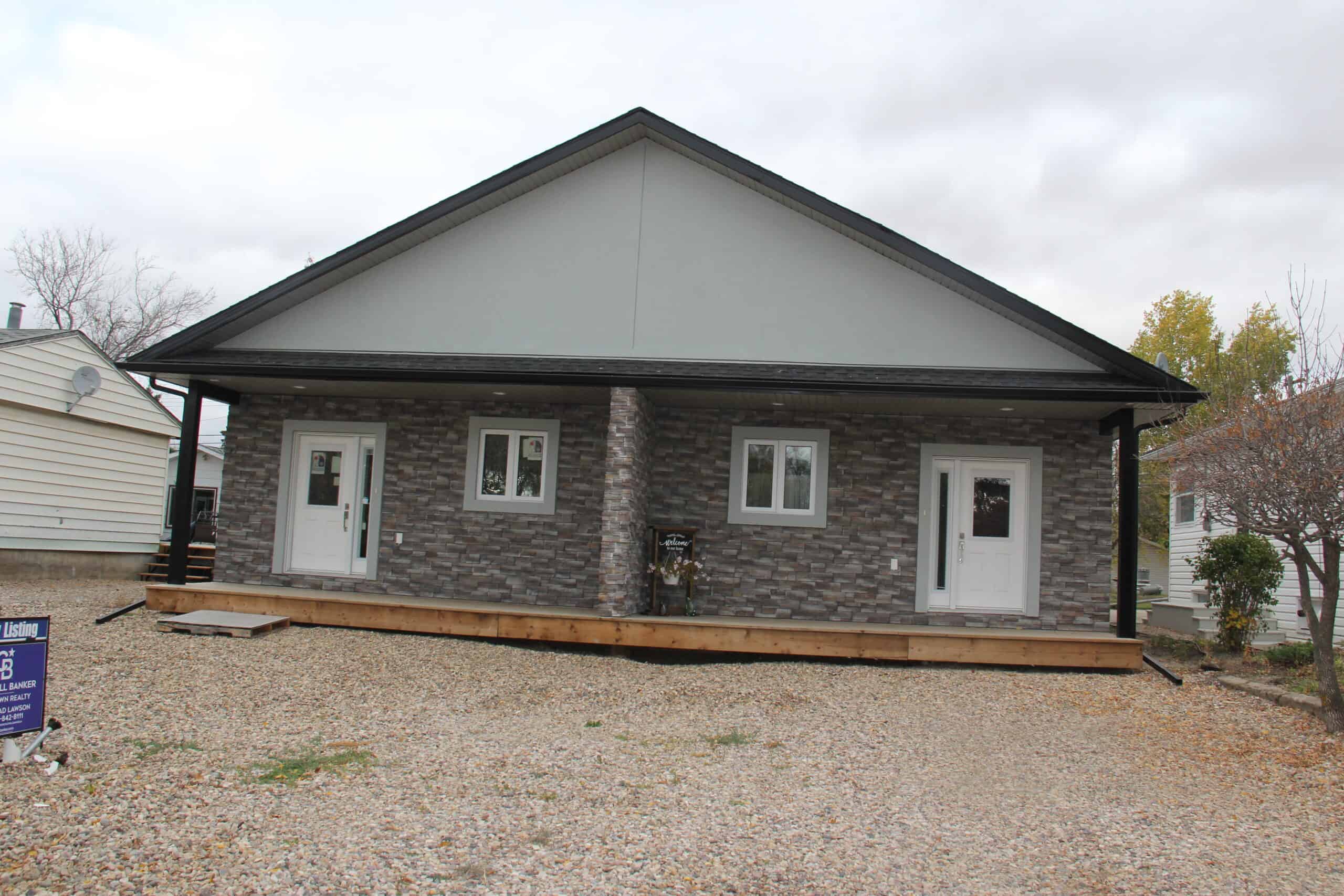 Wainwright, Alberta Met Exteriors